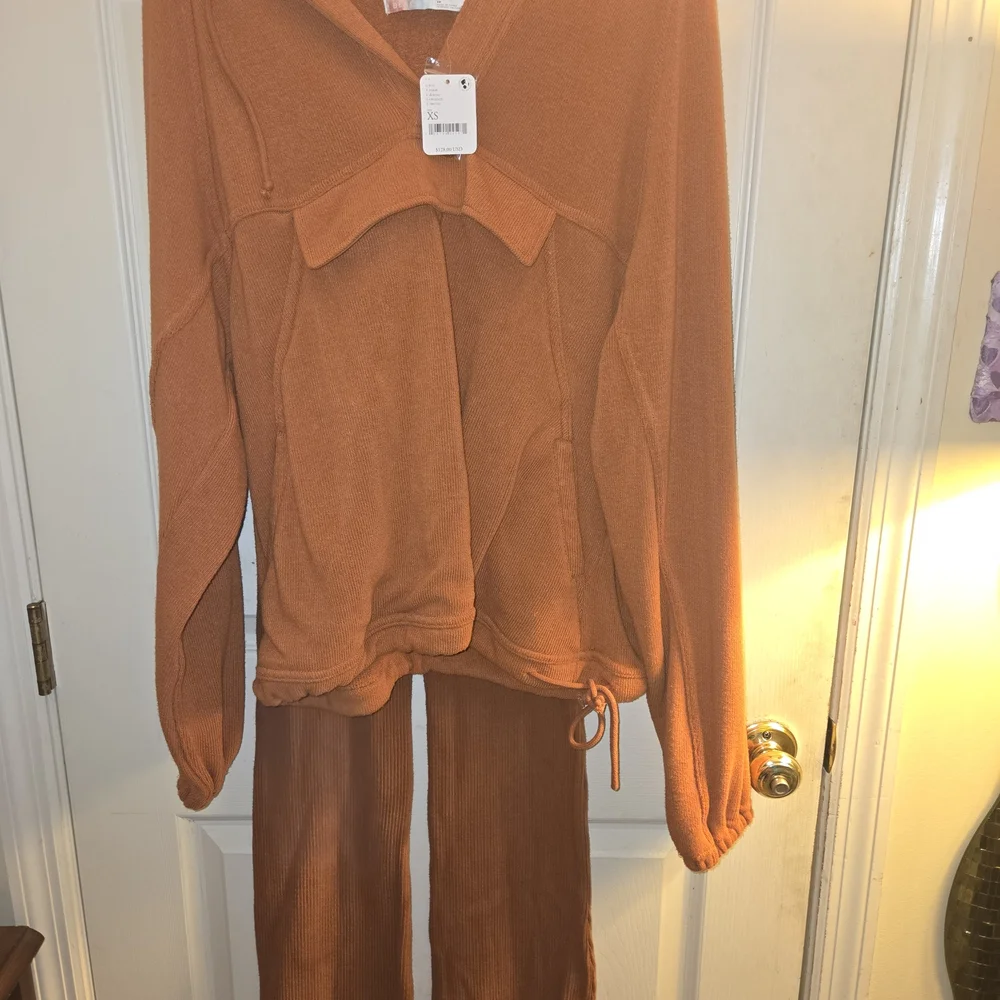 NWT Free People Orange Sweater And Pants-FP BEACH XS - Picture 1 of 8